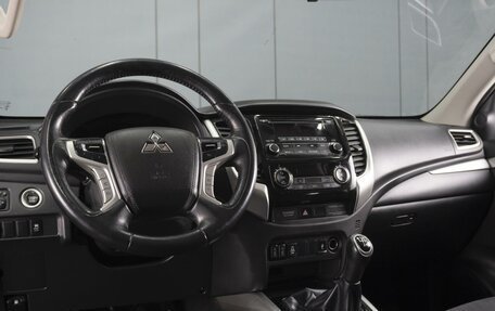 Mitsubishi Pajero Sport III рестайлинг, 2019 год, 2 790 000 рублей, 6 фотография