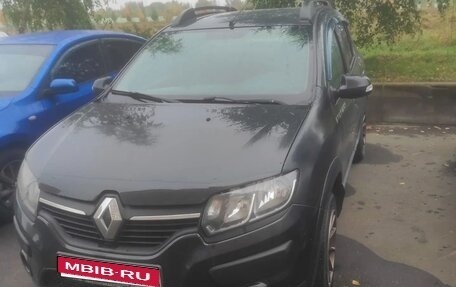 Renault Sandero II рестайлинг, 2015 год, 900 000 рублей, 1 фотография