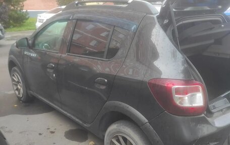 Renault Sandero II рестайлинг, 2015 год, 900 000 рублей, 14 фотография