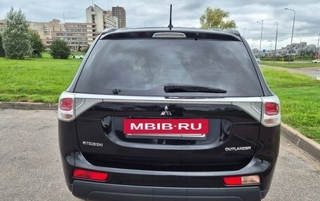 Mitsubishi Outlander III рестайлинг 3, 2013 год, 1 150 000 рублей, 5 фотография