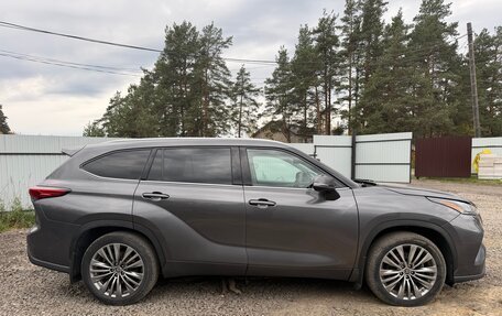 Toyota Highlander, 2021 год, 4 690 000 рублей, 7 фотография