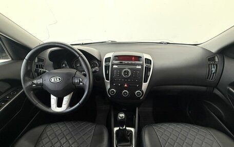 KIA cee'd I рестайлинг, 2010 год, 520 000 рублей, 22 фотография