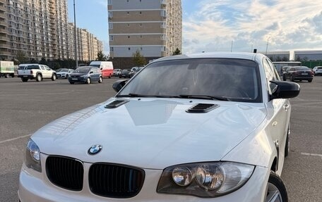 BMW 1 серия, 2010 год, 1 000 000 рублей, 1 фотография