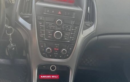Opel Astra J, 2014 год, 1 050 000 рублей, 3 фотография