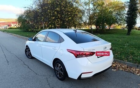 Hyundai Solaris II рестайлинг, 2018 год, 1 355 000 рублей, 7 фотография