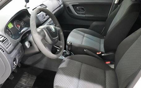 Skoda Fabia II, 2011 год, 345 000 рублей, 16 фотография