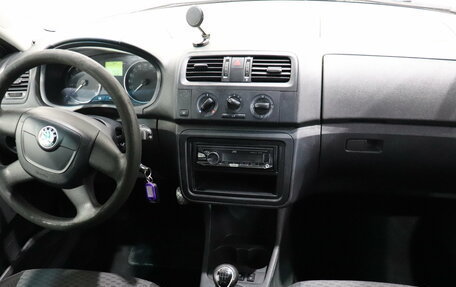 Skoda Fabia II, 2011 год, 345 000 рублей, 13 фотография