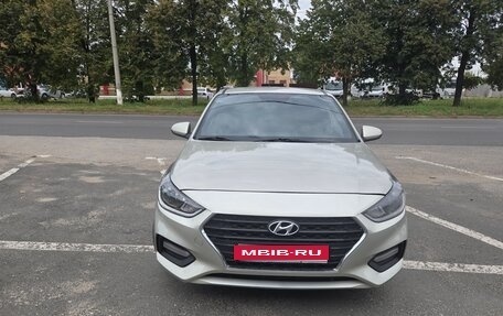 Hyundai Solaris II рестайлинг, 2019 год, 1 000 000 рублей, 1 фотография