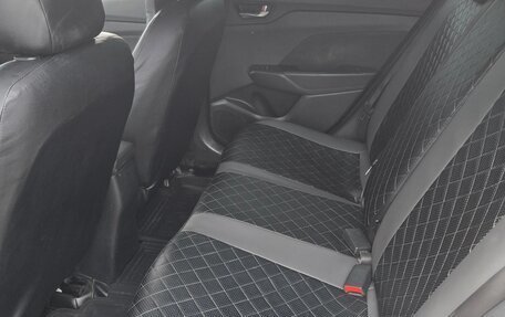 Hyundai Solaris II рестайлинг, 2019 год, 1 000 000 рублей, 6 фотография