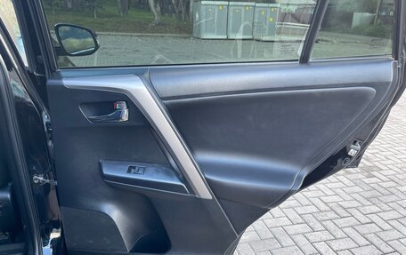 Toyota RAV4, 2016 год, 2 400 000 рублей, 17 фотография