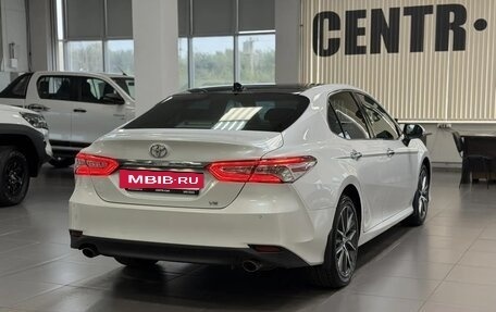 Toyota Camry, 2021 год, 3 185 000 рублей, 5 фотография