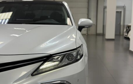 Toyota Camry, 2021 год, 3 185 000 рублей, 21 фотография