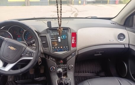 Chevrolet Cruze II, 2011 год, 490 000 рублей, 6 фотография