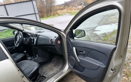 Renault Logan II, 2019 год, 420 000 рублей, 13 фотография