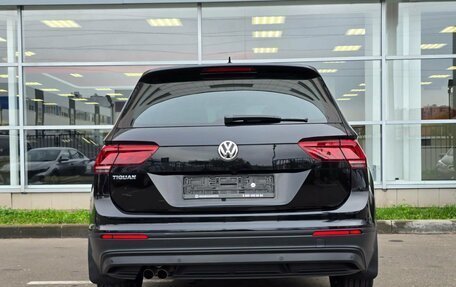 Volkswagen Tiguan II, 2018 год, 2 030 000 рублей, 5 фотография