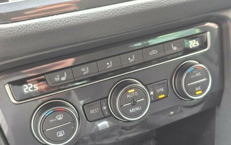 Volkswagen Tiguan II, 2018 год, 2 030 000 рублей, 9 фотография