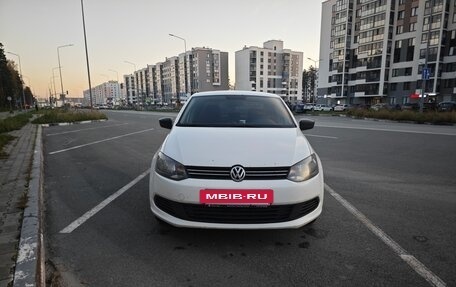 Volkswagen Polo VI (EU Market), 2013 год, 630 000 рублей, 4 фотография