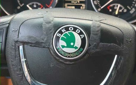 Skoda Superb III рестайлинг, 2010 год, 450 000 рублей, 18 фотография