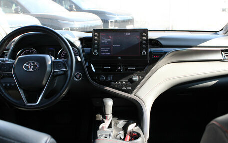 Toyota Camry, 2021 год, 3 400 000 рублей, 9 фотография