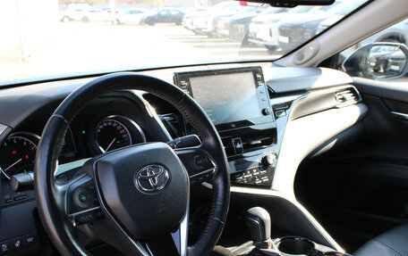 Toyota Camry, 2021 год, 3 400 000 рублей, 7 фотография