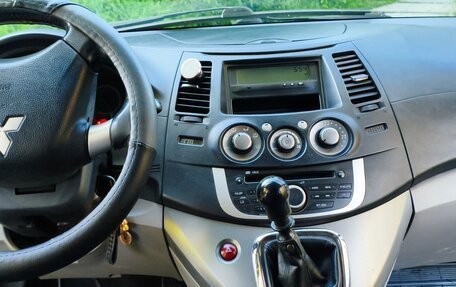 Mitsubishi Grandis, 2008 год, 850 000 рублей, 9 фотография