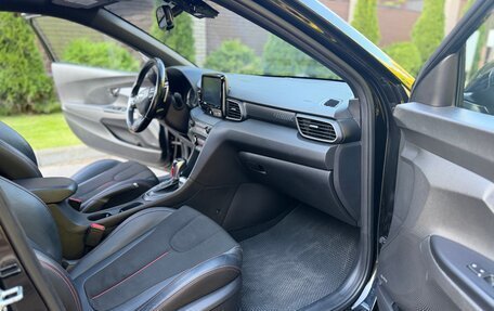 Hyundai Veloster II, 2018 год, 1 799 000 рублей, 11 фотография