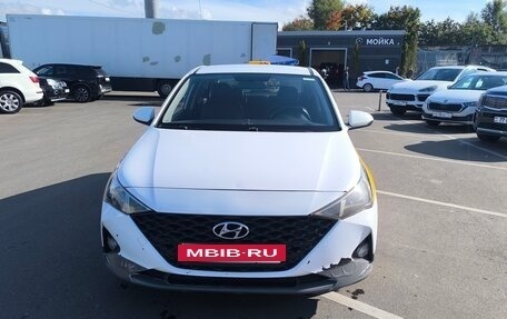 Hyundai Solaris II рестайлинг, 2020 год, 1 250 000 рублей, 10 фотография