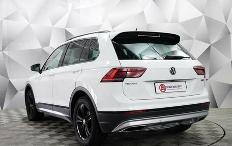 Volkswagen Tiguan II, 2019 год, 2 442 000 рублей, 3 фотография