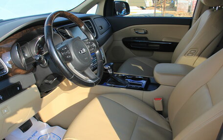 KIA Carnival III, 2019 год, 2 940 300 рублей, 15 фотография