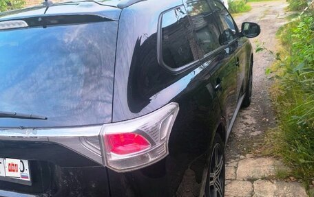 Mitsubishi Outlander III рестайлинг 3, 2013 год, 1 200 000 рублей, 5 фотография