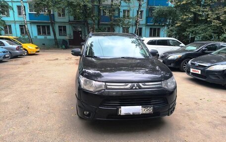 Mitsubishi Outlander III рестайлинг 3, 2013 год, 1 200 000 рублей, 3 фотография
