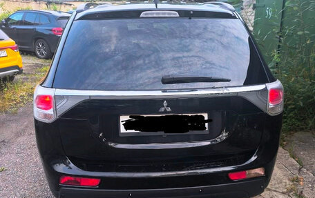 Mitsubishi Outlander III рестайлинг 3, 2013 год, 1 200 000 рублей, 6 фотография