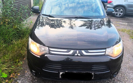 Mitsubishi Outlander III рестайлинг 3, 2013 год, 1 200 000 рублей, 8 фотография