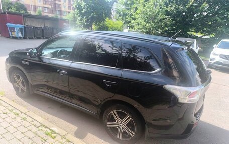 Mitsubishi Outlander III рестайлинг 3, 2013 год, 1 200 000 рублей, 20 фотография