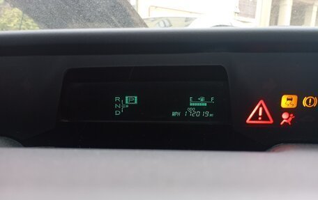 Toyota Prius, 2007 год, 350 000 рублей, 24 фотография