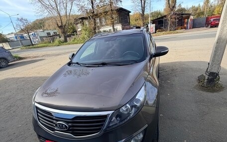 KIA Sportage III, 2011 год, 1 050 000 рублей, 2 фотография