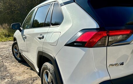 Toyota RAV4, 2019 год, 3 200 000 рублей, 7 фотография