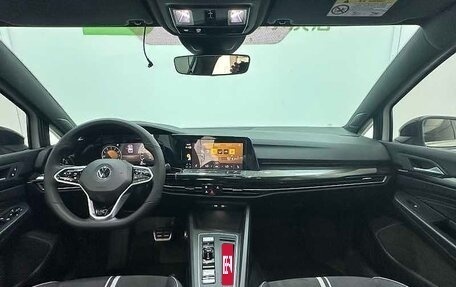 Volkswagen Golf VIII, 2021 год, 1 820 000 рублей, 12 фотография