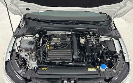Volkswagen Golf VIII, 2021 год, 1 820 000 рублей, 17 фотография