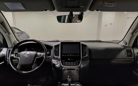 Toyota Land Cruiser 200, 2018 год, 6 747 000 рублей, 17 фотография