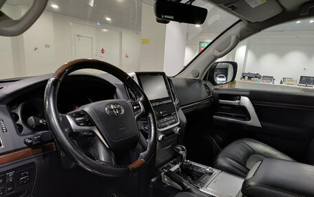 Toyota Land Cruiser 200, 2018 год, 6 747 000 рублей, 20 фотография