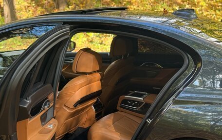 BMW 7 серия, 2015 год, 2 470 000 рублей, 16 фотография