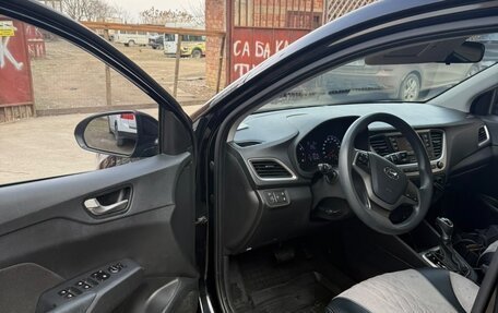 Hyundai Solaris II рестайлинг, 2018 год, 1 250 000 рублей, 3 фотография