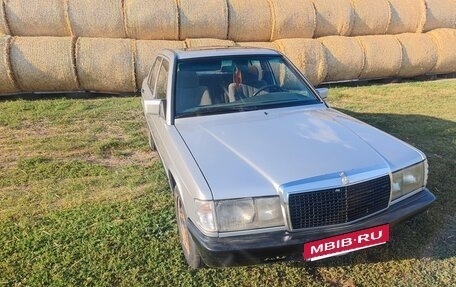 Mercedes-Benz 190 (W201), 1983 год, 430 000 рублей, 3 фотография