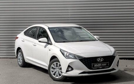 Hyundai Solaris II рестайлинг, 2022 год, 1 480 000 рублей, 3 фотография