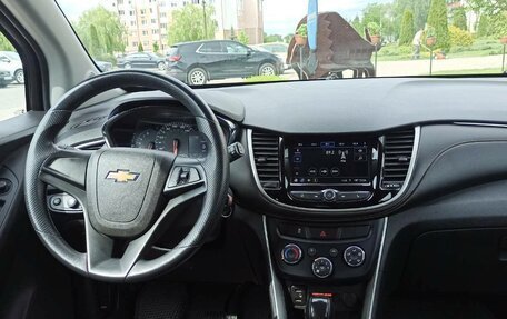 Chevrolet Trax, 2018 год, 1 445 000 рублей, 8 фотография
