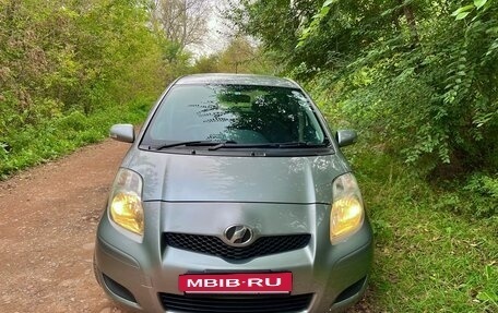Toyota Vitz, 2010 год, 605 000 рублей, 2 фотография