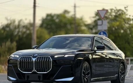 BMW 7 серия, 2023 год, 9 999 999 рублей, 6 фотография
