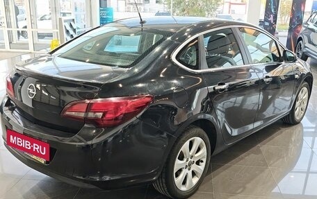 Opel Astra J, 2013 год, 695 000 рублей, 3 фотография