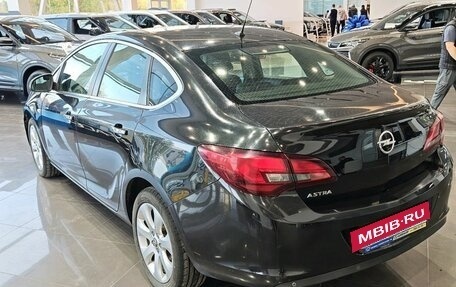 Opel Astra J, 2013 год, 695 000 рублей, 4 фотография